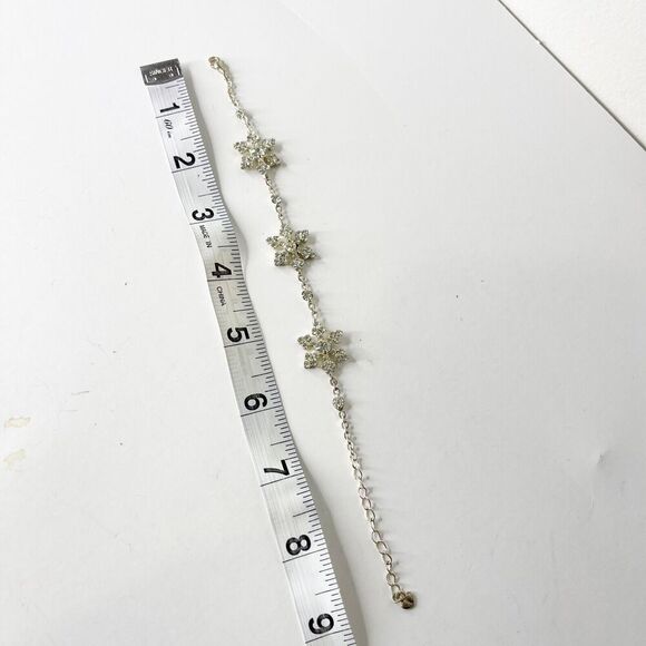 Vintage Avon Bracelet Silver Tone Rhinestone Snowflake Chain Holiday Christmas - Picture 7 of 16